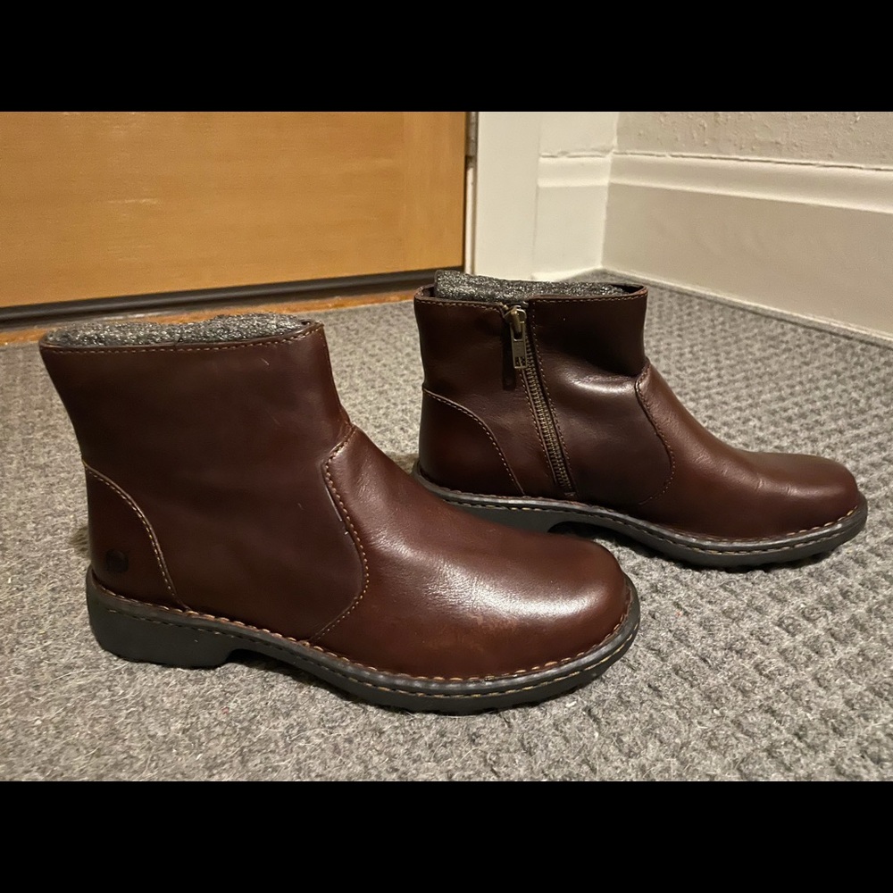 Brand new Born boots